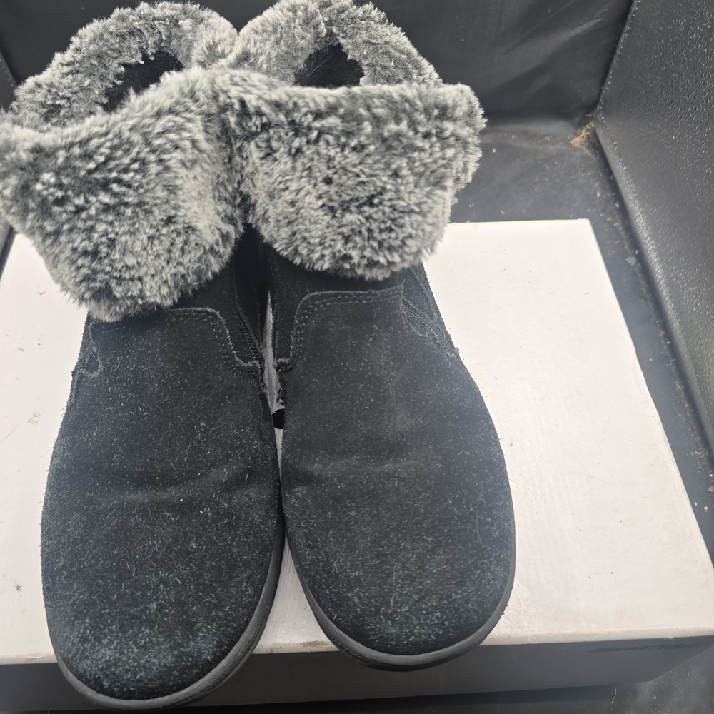 Jessica Black Winter Boots with Gray Fur
